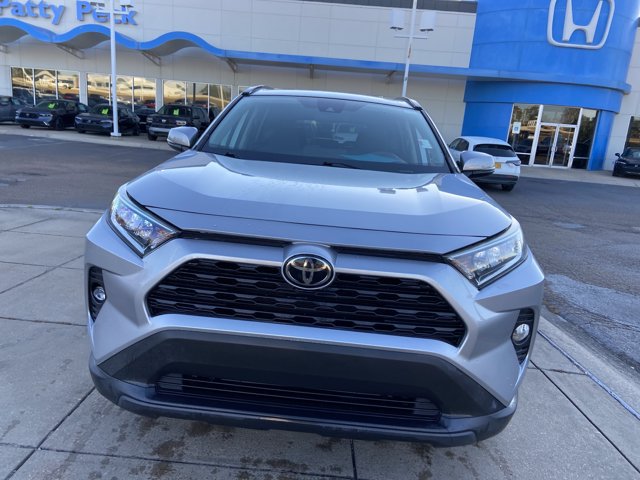Used 2021 Toyota RAV4 XLE FWD image 3