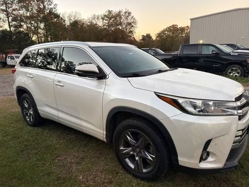 Used 2018 Toyota Highlander Limited Platinum image 8