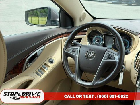 Used 2011 Buick LaCrosse CXL FWD image 12
