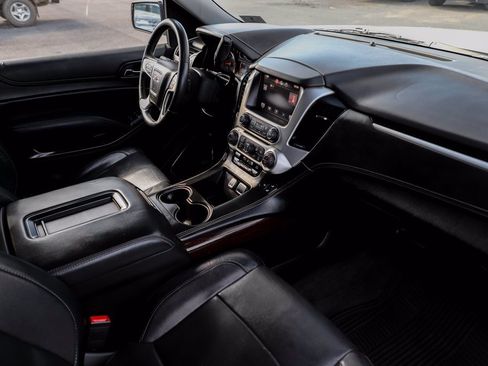 Used 2015 GMC Yukon SLT w/ Open Road Package AWD/4WD image 3