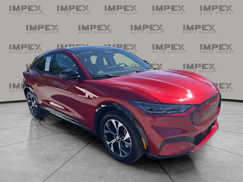 Used 2021 Ford Mustang Mach-E Premium image 7