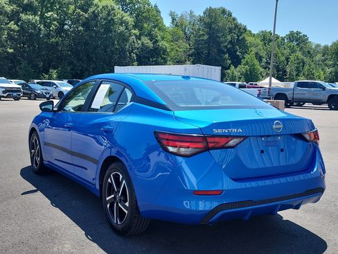 Used 2025 Nissan Sentra SV FWD image 3
