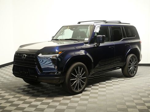 Used 2026 Lexus GX 550 w/ Accessory Package (2T) AWD/4WD image 4
