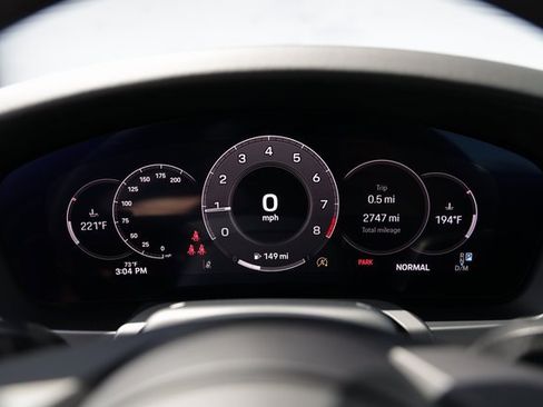 Certified 2025 Porsche 911 Carrera image 19