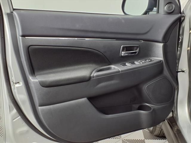 Used 2024 Mitsubishi Outlander Sport LE AWD/4WD image 19