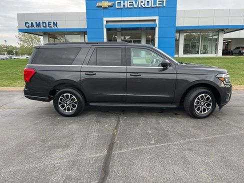 Used 2024 Ford Expedition Max XLT image 12