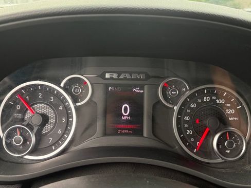 Used 2025 RAM 2500 Big Horn AWD/4WD image 21