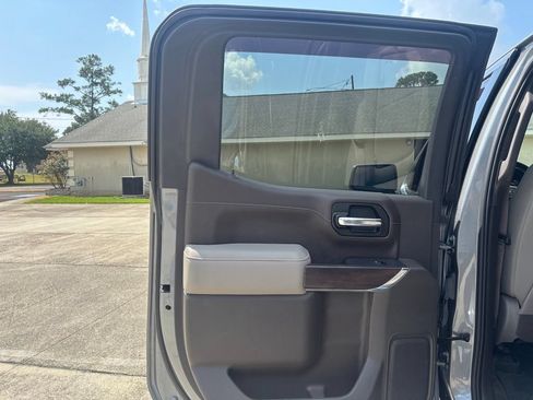 Used 2021 GMC Sierra 1500 SLT w/ SLT Premium Plus Package AWD/4WD image 15