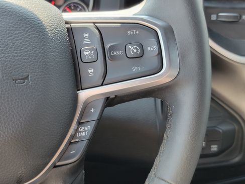 Used 2026 RAM 2500 Big Horn AWD/4WD image 12