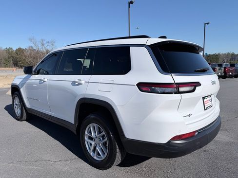 Used 2025 Jeep Grand Cherokee L Laredo w/ Luxury Tech Group I image 7