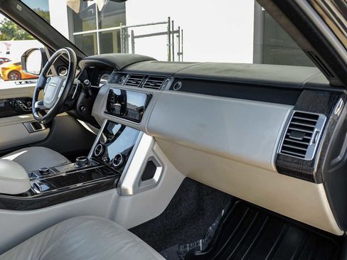 Used 2020 Land Rover Range Rover Long Wheelbase Autobiography image 14