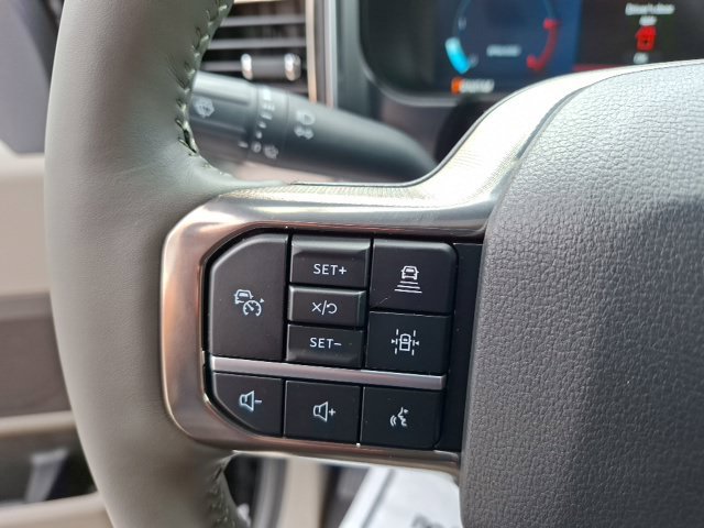 New 2026 Ford F250 Platinum w/ Platinum Plus Package AWD/4WD image 18