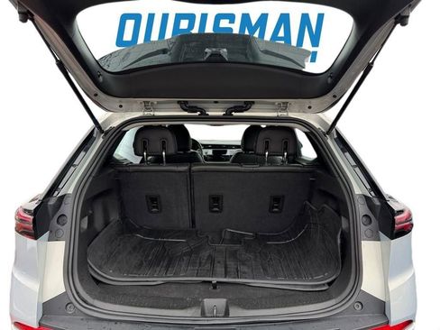 Used 2023 Chevrolet Bolt EUV Premier w/ Sun & Sound Package image 38