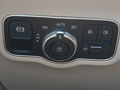 New 2026 Mercedes-Benz GLB 250 image 21
