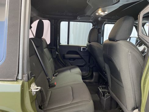 Certified 2021 Jeep Wrangler Unlimited Sahara image 35