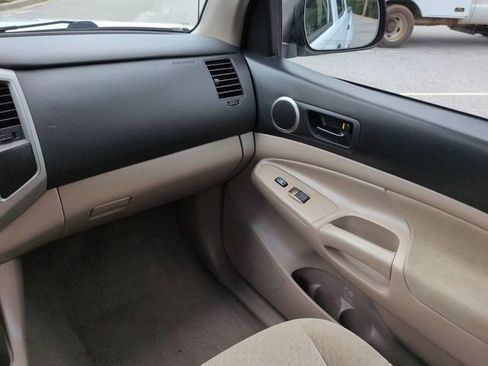 Used 2008 Toyota Tacoma PreRunner RWD image 16