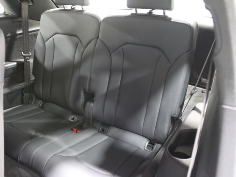 Used 2022 Audi Q7 Premium Plus image 23