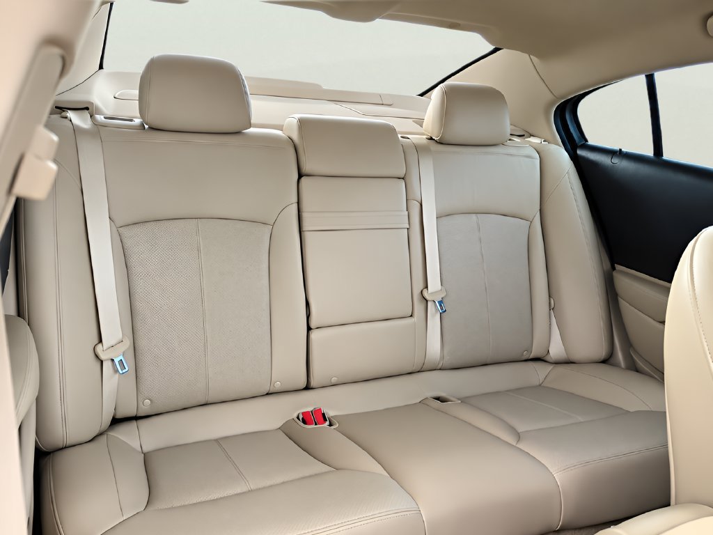Used 2013 Buick LaCrosse Premium w/ Entertainment Package FWD image 10
