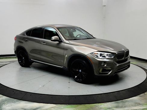 Used 2019 BMW X6 sDrive35i RWD image 3