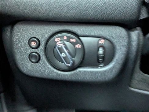 Used 2020 MINI Cooper Clubman S image 28