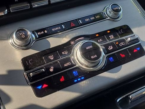 Used 2020 Lincoln Aviator Reserve w/ Elements Package Plus AWD/4WD image 19
