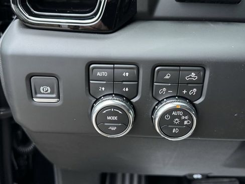 Certified 2025 GMC Sierra 1500 AT4 w/ AT4 Premium Package image 22