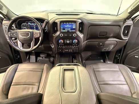 Used 2021 GMC Sierra 3500 Denali w/ Denali Black Diamond Edition image 19