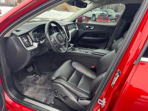 Used 2019 Volvo XC60 T5 Momentum w/ Protection Package Premier AWD/4WD image 21