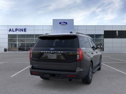 New 2026 Ford Expedition Active image 8