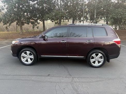 Used 2012 Toyota Highlander Limited w/ Tow Pkg image 7