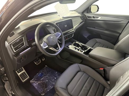 New 2026 Volkswagen Atlas Cross Sport SEL R-Line AWD/4WD image 2