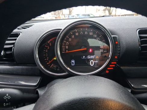 Used 2017 MINI Cooper Clubman image 18