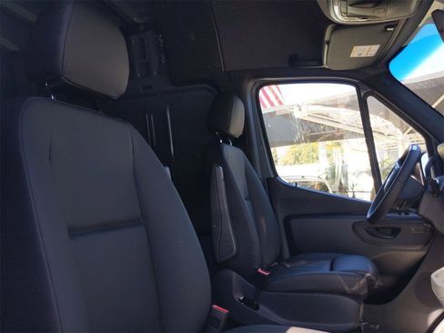 New 2025 Mercedes-Benz Sprinter 2500 image 9