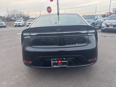 Used 2023 Toyota Prius Prime Premium image 6