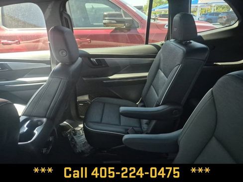Used 2026 Buick Enclave Sport Touring FWD image 27