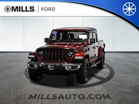 Used 2021 Jeep Gladiator Sport AWD/4WD image 1