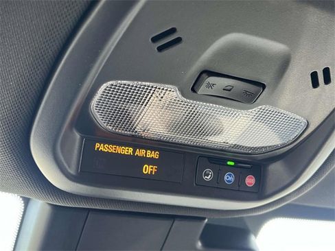 Used 2025 Buick Envista Preferred w/ Convenience I Package image 31