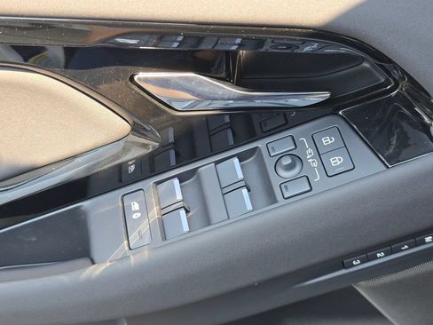 New 2026 Land Rover Range Rover Evoque Hoxton AWD/4WD image 29