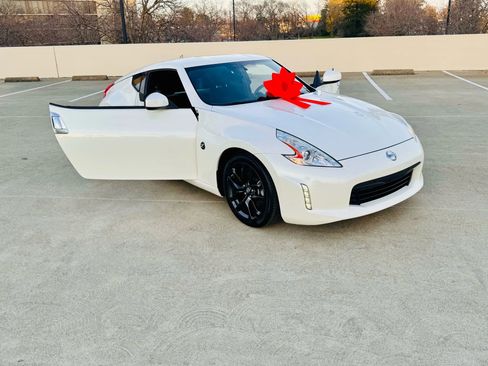 Used 2017 Nissan 370Z Touring image 27