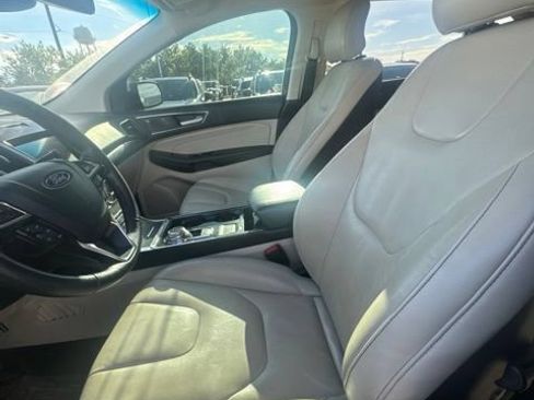 Used 2019 Ford Edge Titanium w/ Cold Weather Package AWD/4WD image 12