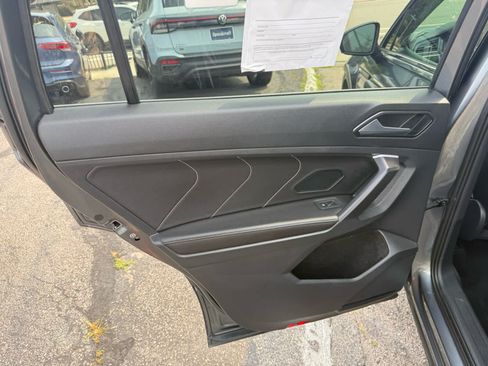 Certified 2023 Volkswagen Tiguan SE FWD image 16