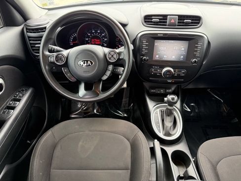Used 2018 Kia Soul w/ Convenience Package FWD image 16