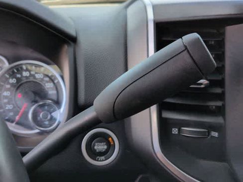 Used 2024 RAM 2500 Big Horn AWD/4WD image 32