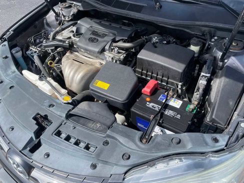 Used 2015 Toyota Camry SE image 24