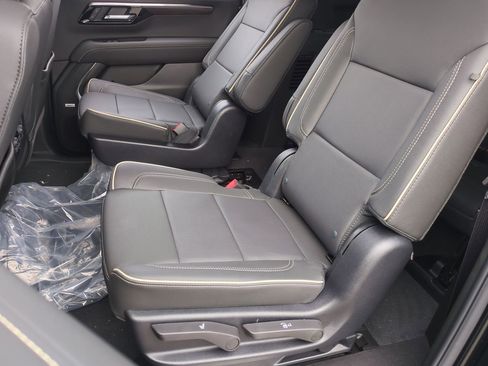 New 2026 Chevrolet Suburban Premier w/ Sun And Tow Package RWD image 26