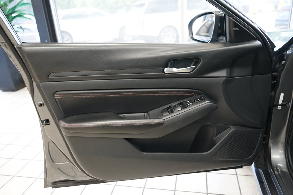 Used 2021 Nissan Altima 2.5 SR FWD image 22