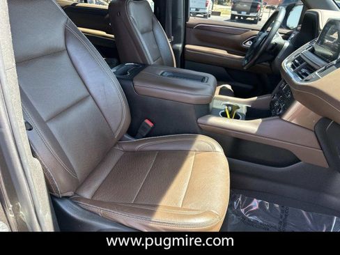 Used 2021 Chevrolet Tahoe High Country w/ Premium Package RWD image 12