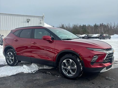 Used 2023 Chevrolet Blazer LT w/ Convenience Package AWD/4WD image 3
