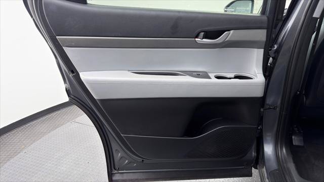 Used 2025 Hyundai Palisade SEL FWD image 16
