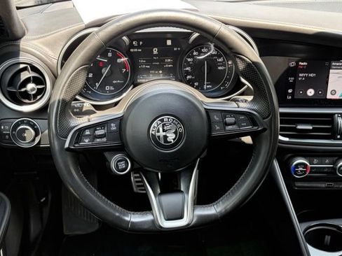 Used 2023 Alfa Romeo Giulia Veloce AWD/4WD image 48